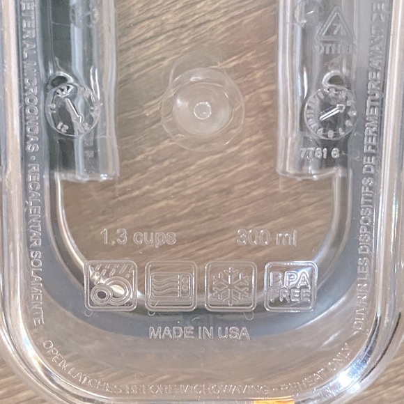 Rubbermaid Brilliance Food Storage Container for Pantry - Picture 6 of 6